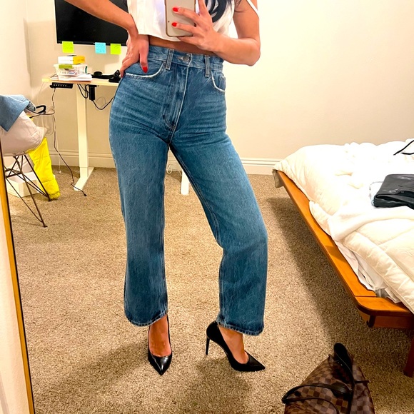 Zara Denim - Limited edition Zara jeans. High waist. Cropped.